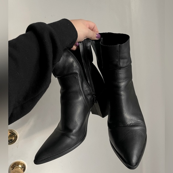 Italian Heeled Leather Boots - Picture 3 of 4